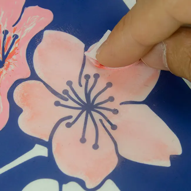 ファブリックペイント「桜」介護レクリエーション作成風景3