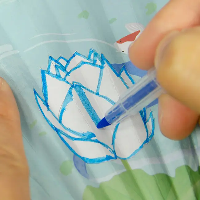 デコレーションペイント「睡蓮」介護レクリエーション作成風景1