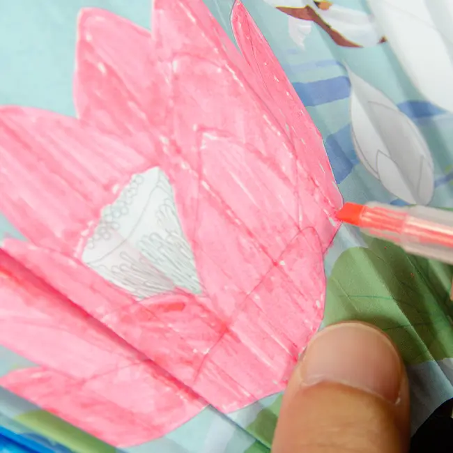 デコレーションペイント「睡蓮」介護レクリエーション作成風景2