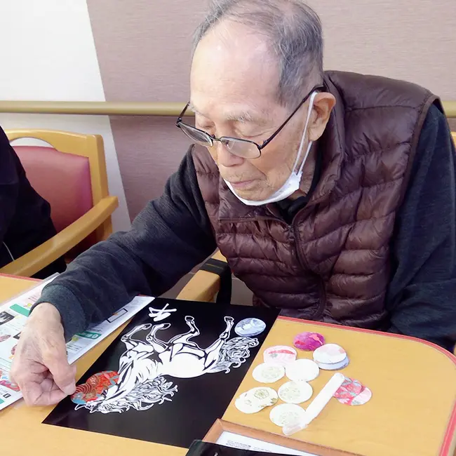 介護施設での制作風景